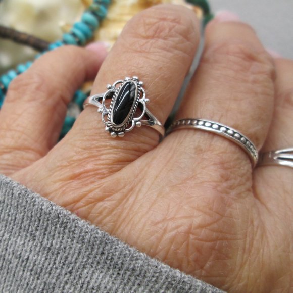 Dainty Native American 925 Sterling & Black Onyx Ring, Minimalist Design - Picture 1 of 6